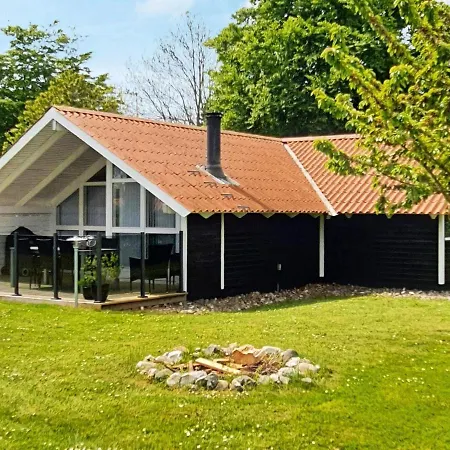 Luxury Retreat On Als Sarup