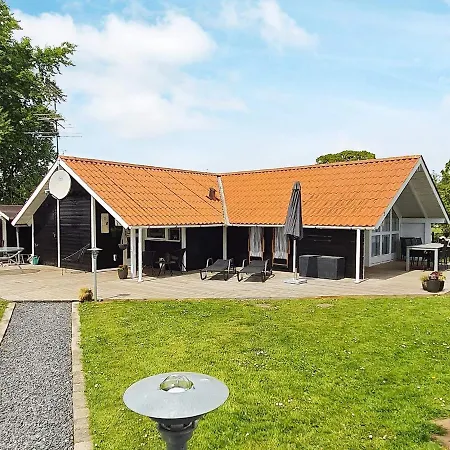 Luxury Retreat On Als Sarup