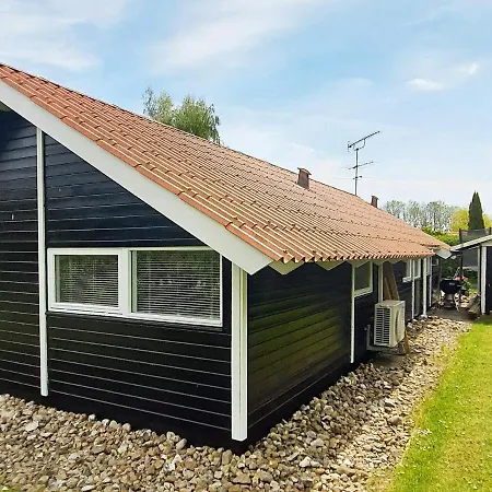 Luxury Retreat On Als Sarup