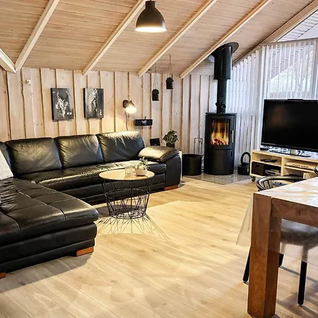 Luxury Retreat On Als Sarup